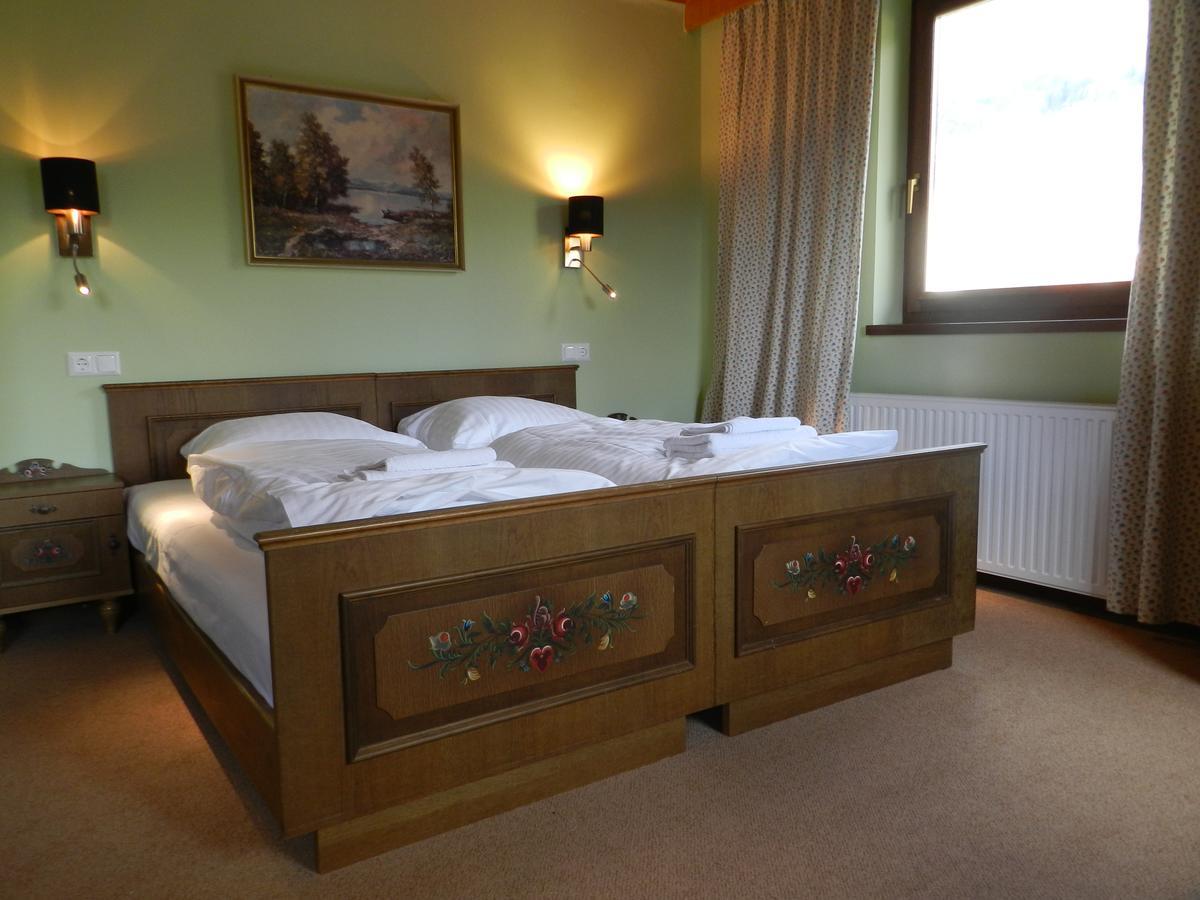 Locus Malontina Hotel Гмюнд Экстерьер фото